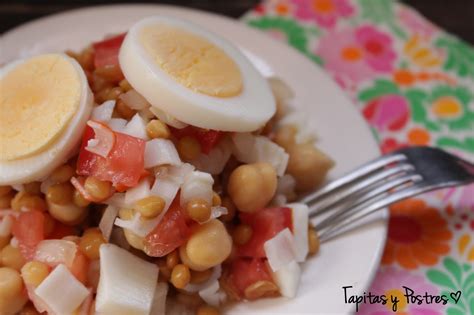 Tapitas y Postres Salpicón de legumbres y palitos de cangrejo