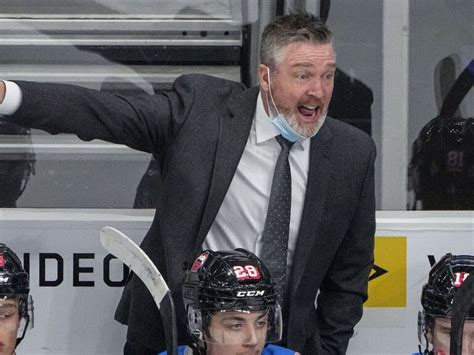 Islanders hire Patrick Roy to replace fired coach Lambert : r/nhl