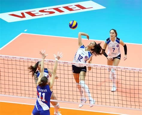 AXA Sigorta Kupa Voley 1 Etap 1 Maç Halkbank 0 3 Türk Hava Yolları