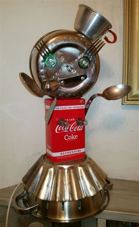 Coca Loca Lampe Robot Par Nathalie Moulin Perpignan France Junk