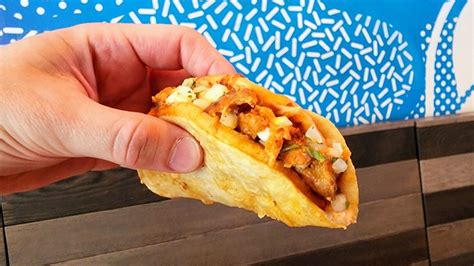 Review Cheesy Street Chalupas Are An Instant Taco Bell Classic