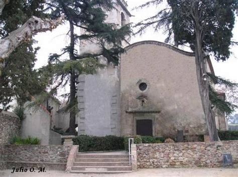 Fachada principal de la Iglesia San Cristóbal LLIÇA DE VALL Barcelona