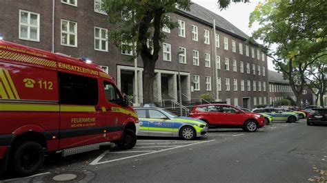 Verd Chtiger Briefumschlag L St Gro Einsatz In M Lheim Aus