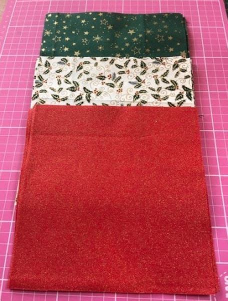 Twisted Pole Christmas Quilted Table Runner Quilted Table Runners