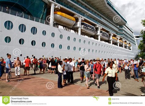 St Lucia Cruise Ship Passengers Editorial Image Image Of Harbor