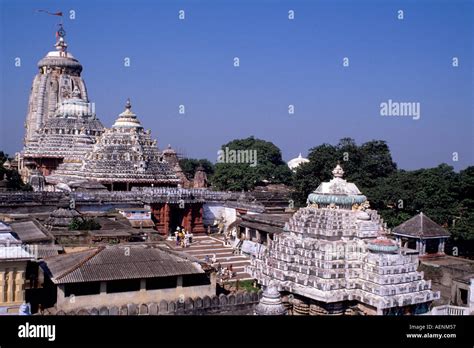 Tempel Dach Hi Res Stock Photography And Images Alamy