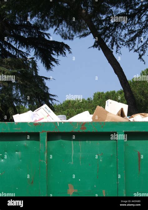 Skip Full Cardboard Hi Res Stock Photography And Images Alamy