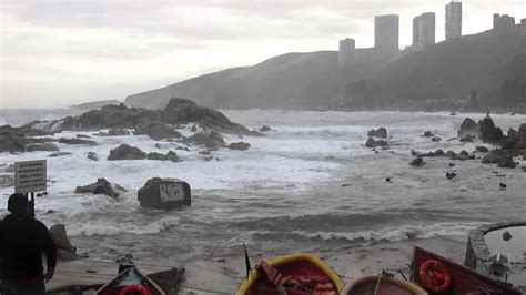 Marejada Nivel 5 Borde Costero De Reñaca Caleta De Pescadores En