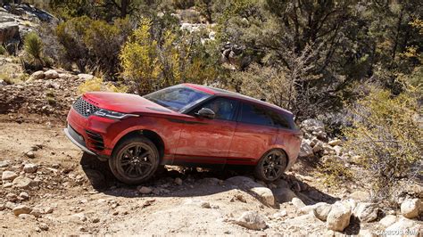 Range Rover Velar 2018my P250 Se Color Firenze Red Off Road