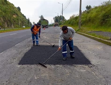 Obras Quito On Twitter Este Lunes Nuestras Cuadrillas De