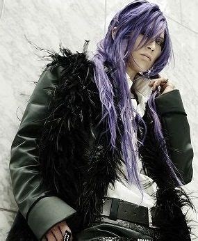 Male, purple hair, guy, cosplay Kamui Gakupo | Long purple hair, Purple ...