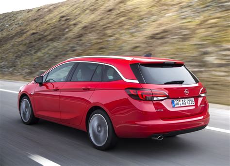 Opel Astra Sports Tourer Biturbo Cdti