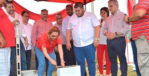 Colocan Primera Piedra Para Construir La Sede Del Partido Liberal En La