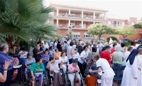 La Imagen Peregrina De La Virgen De Los Desamparados Visita El