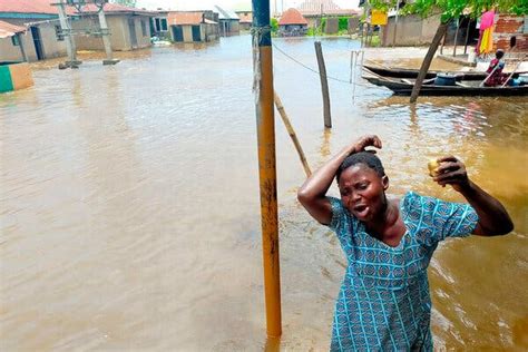 Nigeria Floods Kill Hundreds And Displace Over A Million The New York