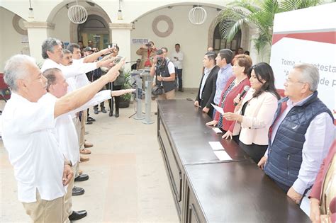 Toma Protesta Nueva Mesa Directiva Del Colegio De Peritos Valuadores De