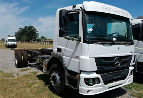 Mercedes Benz lanzó el nuevo camión Atego 1721 con caja automática