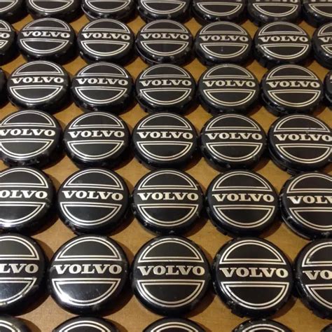 X1 GENUINE VOLVO ALLOY WHEEL CENTER HUB CAP 64 Available 64mm 3546923