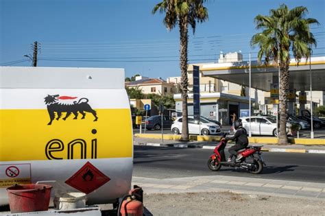 Les bénéfices d Eni s effondrent en raison de la baisse des prix du