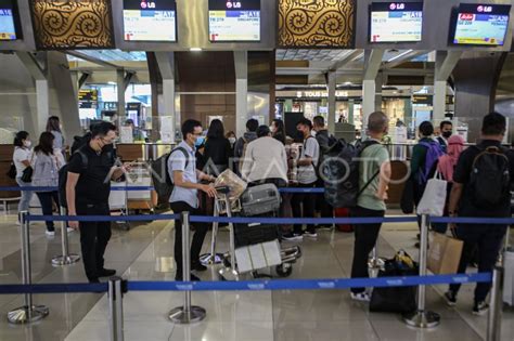 Pergerakan Penumpang Pesawat Angkasa Pura Ii Antara Foto