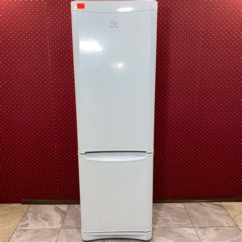 Indesit B18FNF.025 - Холодильники с нижней морозильной камерой