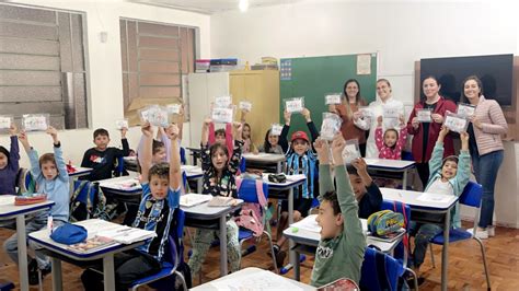 Kits de higiene bucal são entregues para alunos ciriaquenses Portal JH