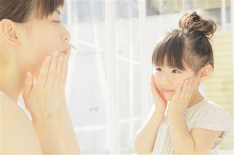 お風呂ってこんなに疲れるもの？子育てママのお風呂あるあるをご紹介！ [ママリ]