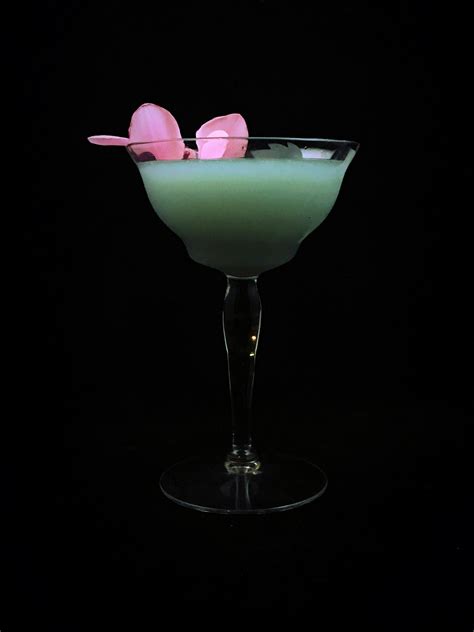 Lotus Martini Cocktail Drinks Recipes Creme De Violette Cocktail