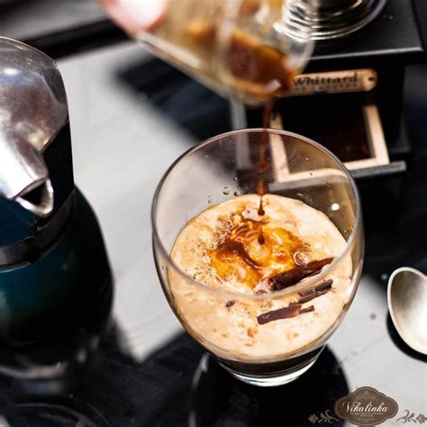 Salted Caramel Affogato - Vikalinka