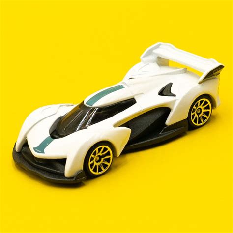 Машинка Hot Wheels McLaren Solus GT Коллекционная Кейс A купить с доставкой по выгодным