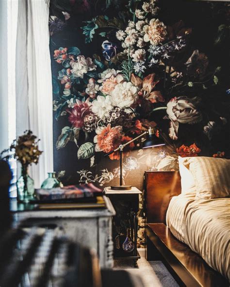 On Trend: 12 Rooms with Dramatic Floral Wallpaper | Flamingo Cocktail