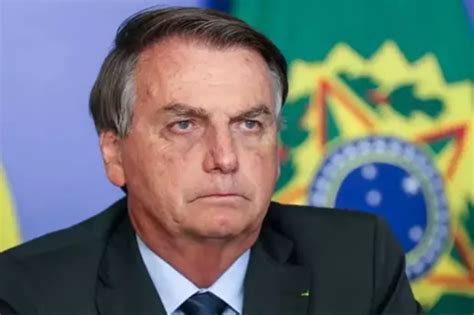 Bolsonaro Fue Hospitalizado Luego De Sufrir Ataque De Hipo Y Dolores Abdominales