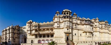 City Palace At The Pichola Lake In Udaipur In Rajasthan India Stock