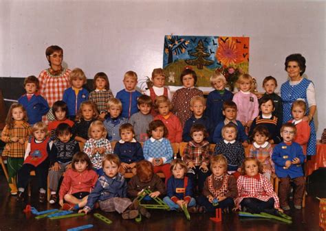 Photo De Classe Section De Moyens Petits 1974 1975 De 1974 Ecole