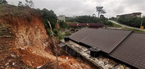 Dua Keluarga Tinggal Di Rumah Sewa Nyaris Ditimbus Tanah Runtuh