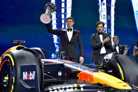 F1 Max Verstappen a reçu officiellement son second titre de champion