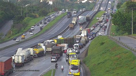 Acidente Entre Caminhões Interdita Rodovia Raposo Tavares Em Sorocaba Sorocaba E Jundiaí G1