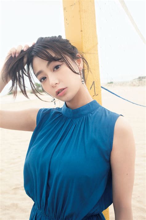 宇垣美里アナ、1stフォトエッセイが発売！ 2枚目の写真・画像 Rbb Today