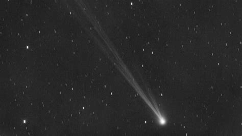 How to see a newly discovered green comet this week, before it vanishes ...