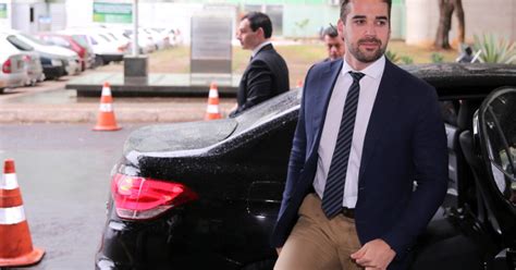 ℹ Potencial candidato a la presidencia de Brasil anuncia que es gay