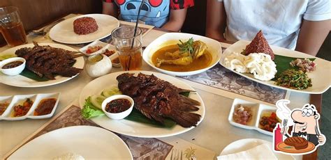 Restaurante Bebek Tepi Sawah Tangerang Space Food Destination