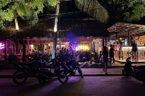 Puerto Escondido Nightlife Guide | Best Places to Party!