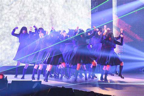 【写真 3 7枚】欅坂46：ガールズアワードでパワフルステージ 女性客ら大歓声 Mantanweb（まんたんウェブ）