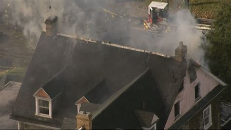 Firefighter Injured Battling House Fire In Philadelphia S East Oak Lane Cbs Philadelphia