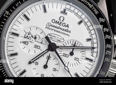 Omega Speedmaster Apollo 13 Silver Snoopy Award BW 311 32 42 30 04 003