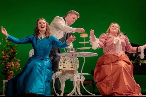 Theatre Review The Importance Of Being Earnest Perth Theatre