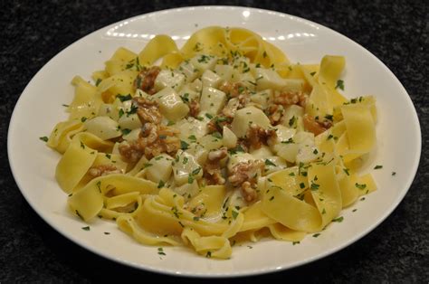 Pappardelle Met Gorgonzola Peer En Walnoten