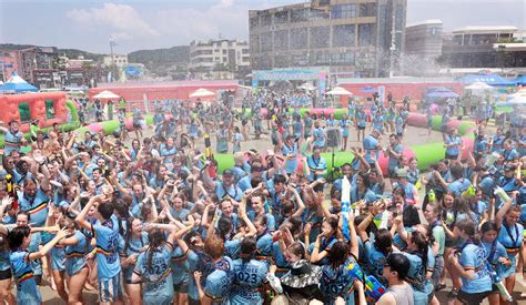 보령머드축제 글로벌 명품 여름축제로 그레잇