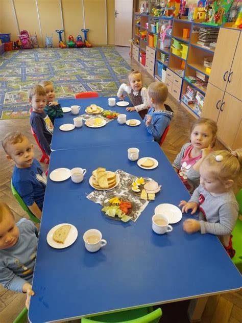 Dzie Zdrowego Niadania Przedszkole Miejskie Nr Bajkowy Wiat W