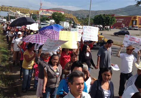 Colonos De Santa Rosa Protestan Por Fraude En El PRI De Oaxaca E